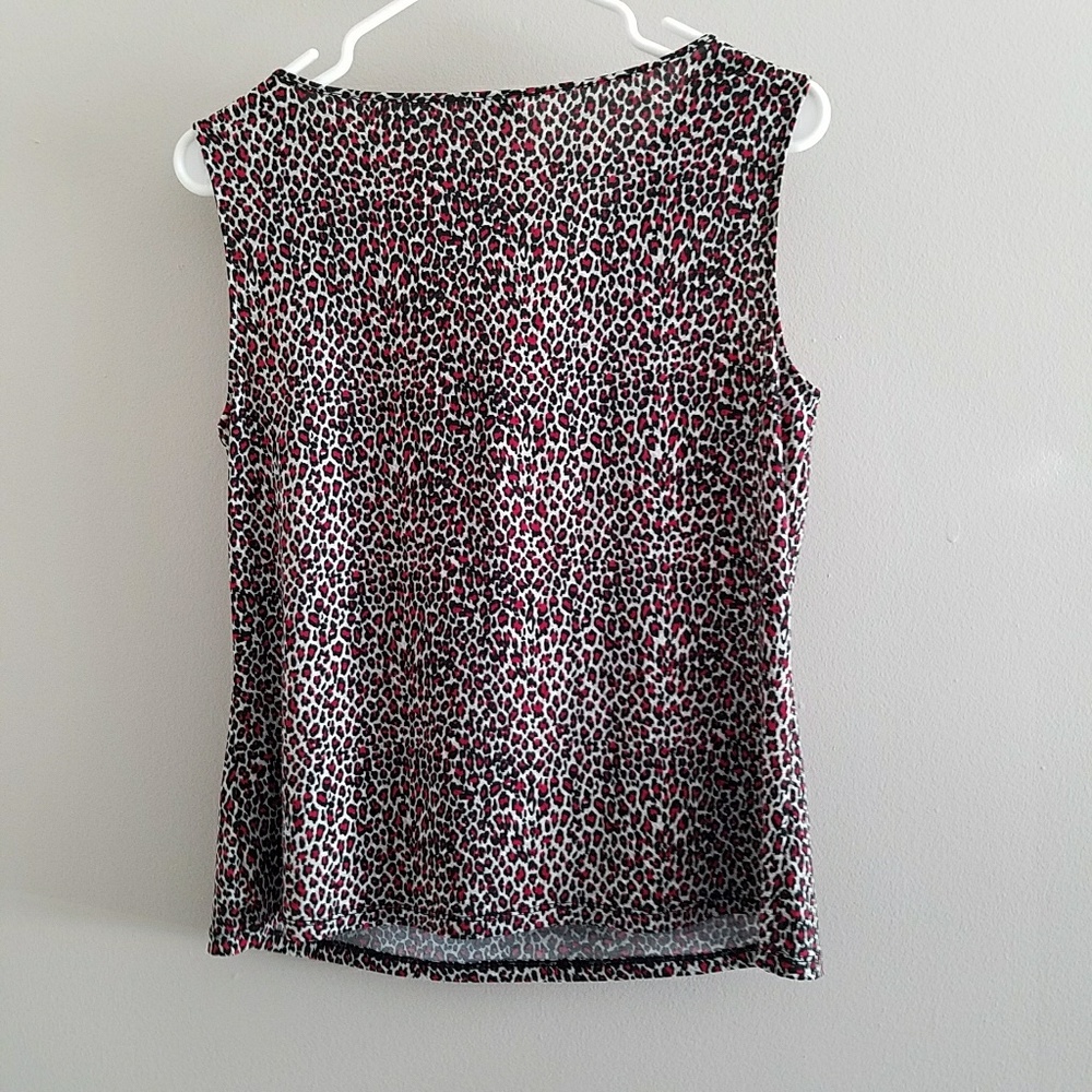 Tahari Patterned Sleeveless Blouse - Picture 2 of 3